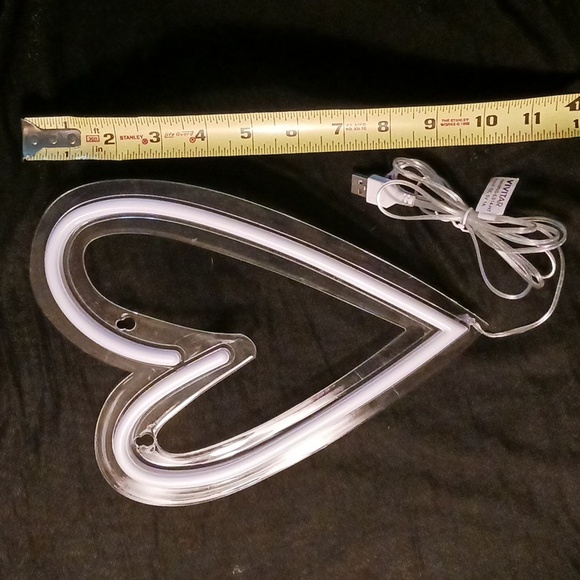 Neon Pink Heart Light - Picture 2 of 3